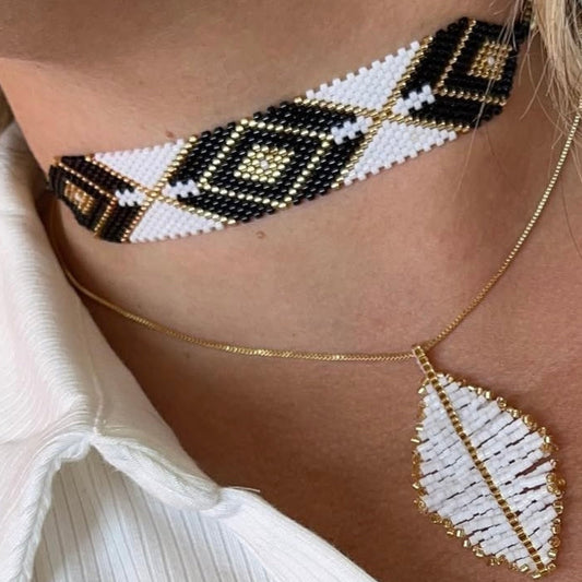 Collar hoja